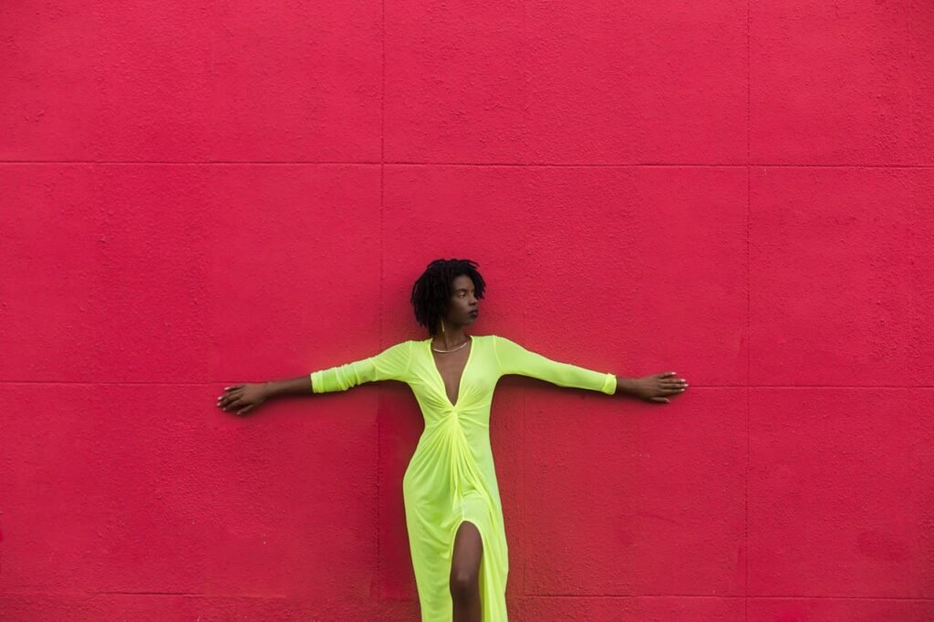 10 Stunning Fashion Trends - Monochrome Magic