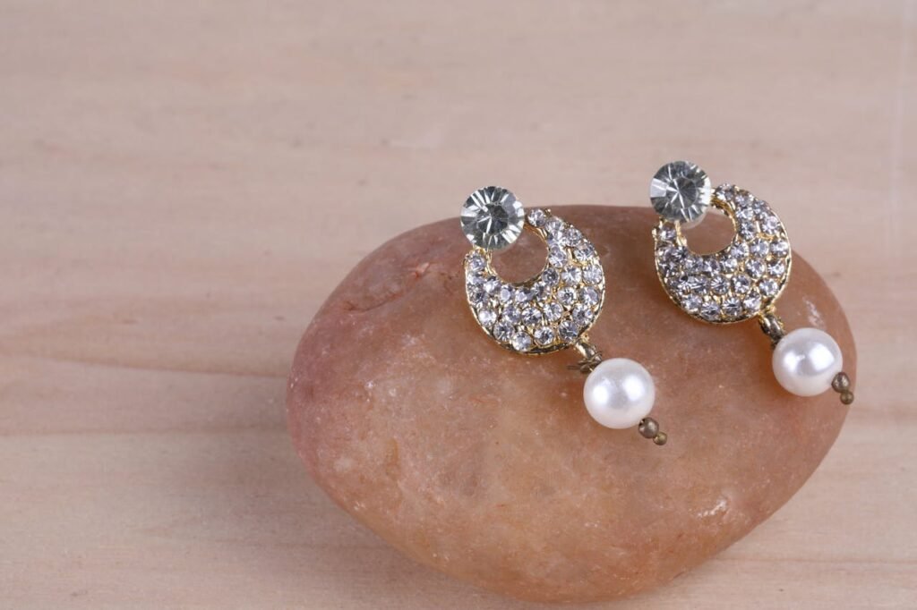 5 Exquisite Accessories to Elevate Your Style - Statement Jewelry with Personality
