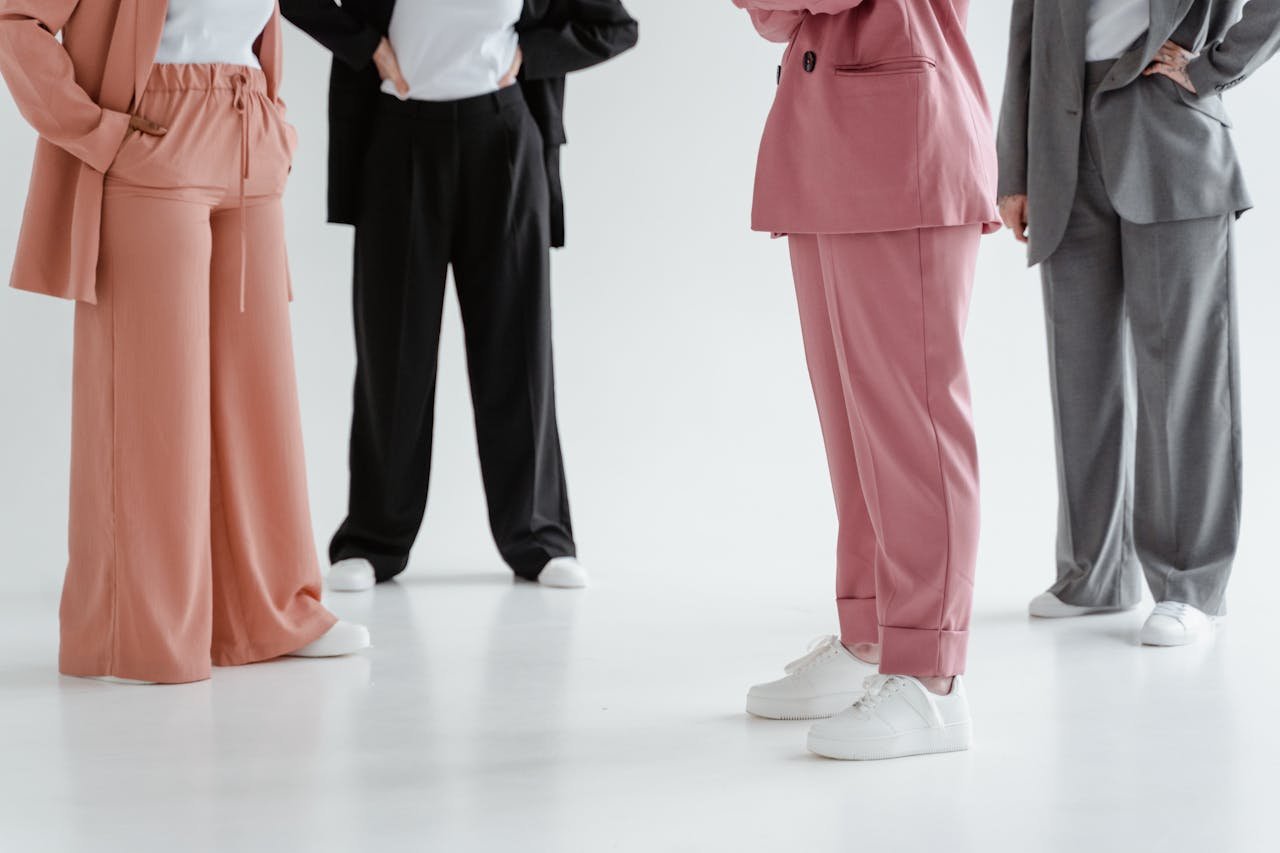 Avoid These 4 Unflattering Fashion Trends Making a Comeback